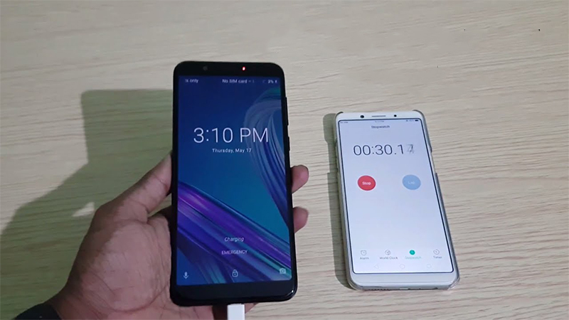 Thử nghiệm sạc Asus bằng cách sạc nhanh